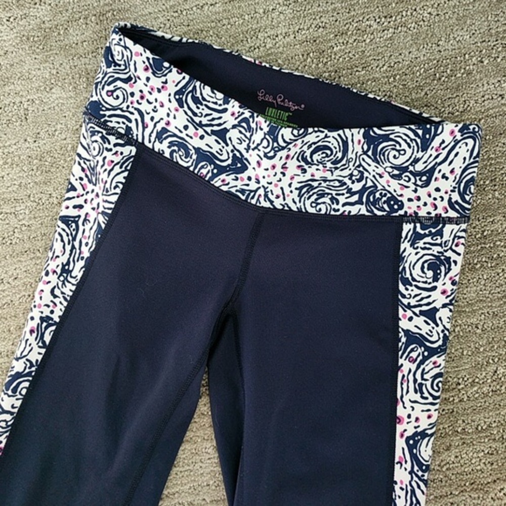 Lilly Pulitzer navy printed cropped leggings